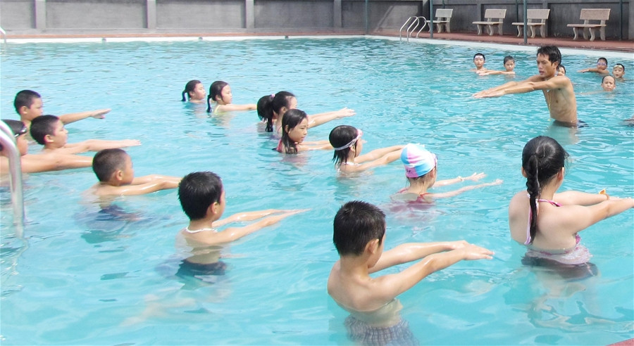 Nhà Thi đấu thể dục thể thao Hải Dương lần đầu mở lớp dạy bơi dịp hè